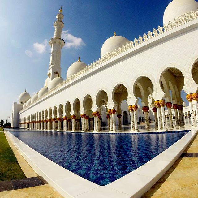 Sheikh Zayed Grand Mosque in Abu Dhabi. #abudhabi #uae #mosque
