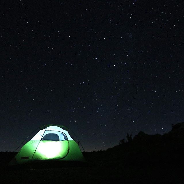 A cold and starry night on Jebel Shams, tallest mountain in Oman. #oman #camping #potd #mountains
