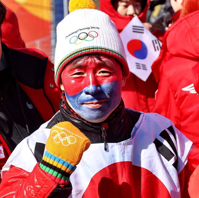Cheering on the home team. ....#southkorea #olympics #wintergames #sports #fan