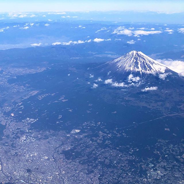 Clear skies and a Mt. Fuji flyby.....#fuji #mtfuji #japan #travel #windowseat